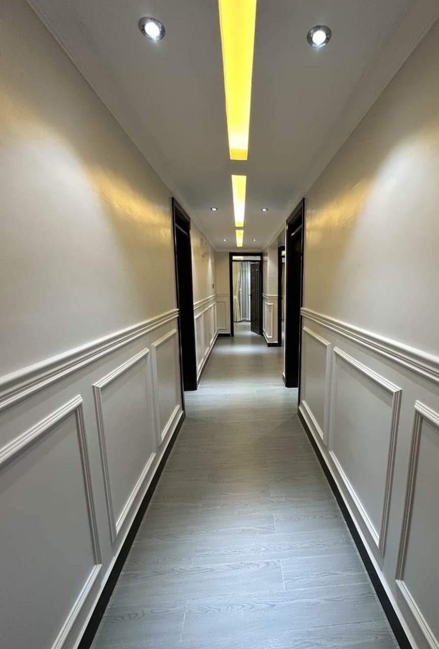 Wainscoting - Image 4