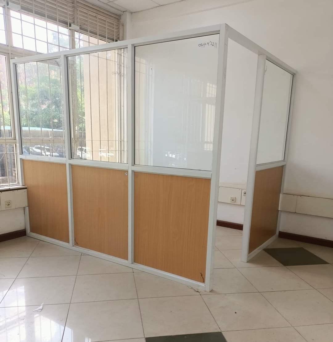 Office Space Division - Image 4