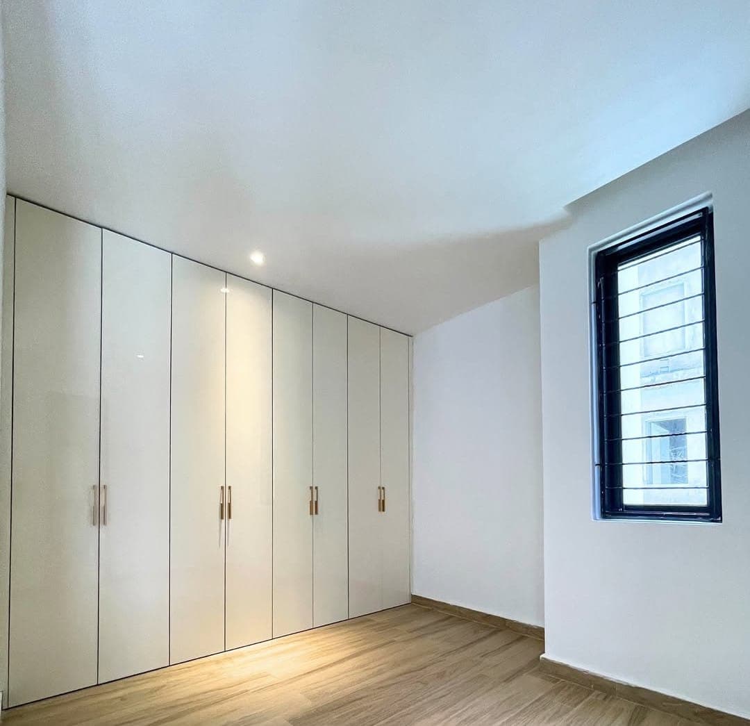 Kitchen & Wardrobes - Image 4