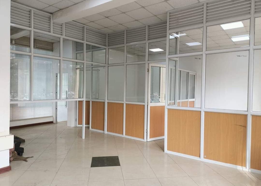 Office Space Division - Image 5