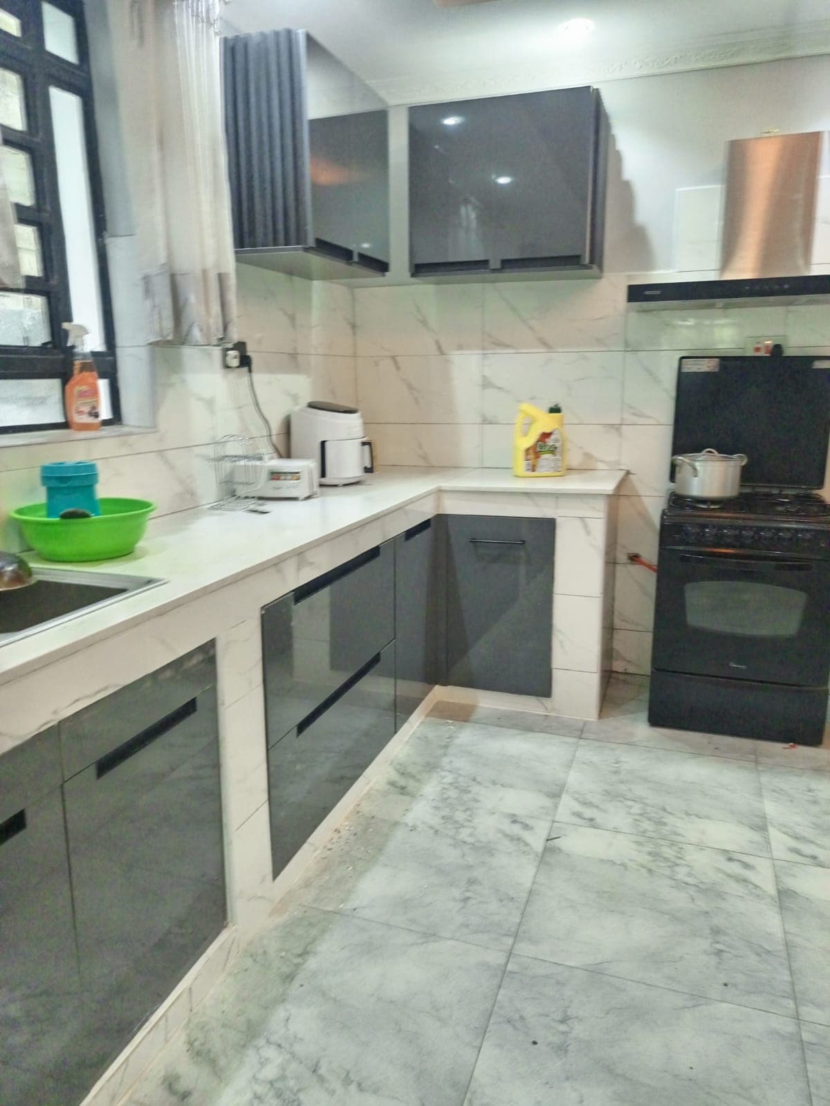 Kitchen in Mlolongo - View 9