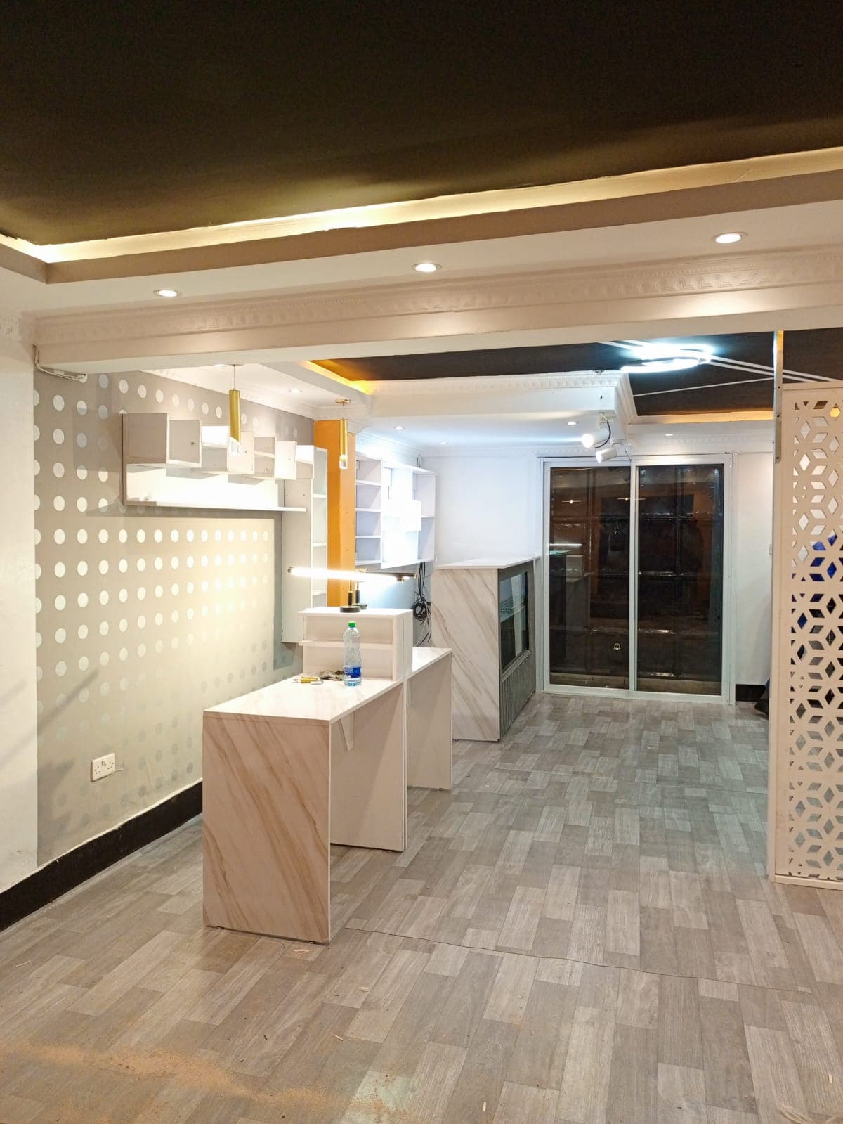 Salon in Pipeline - View 11