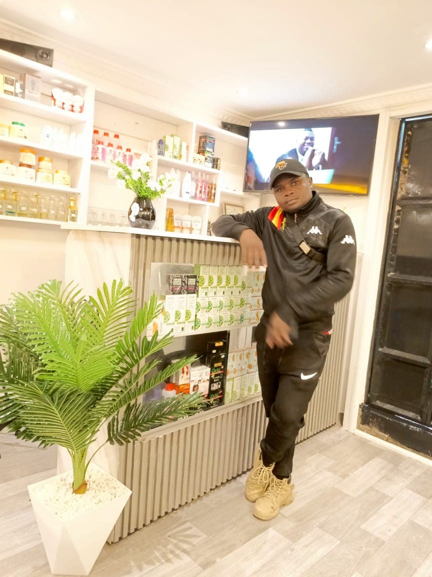 Salon in Pipeline - View 13