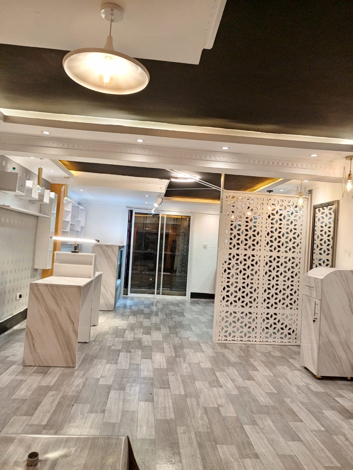 Salon in Pipeline - View 2