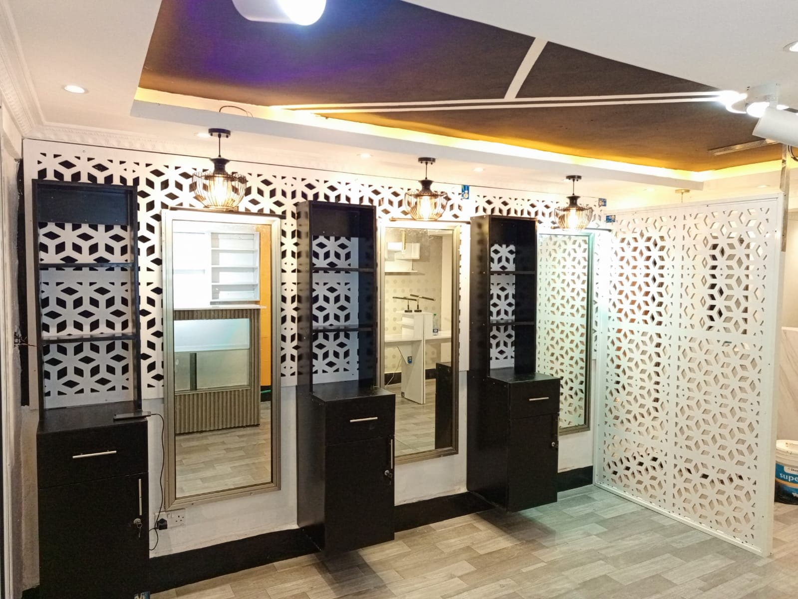 Salon in Pipeline - View 4