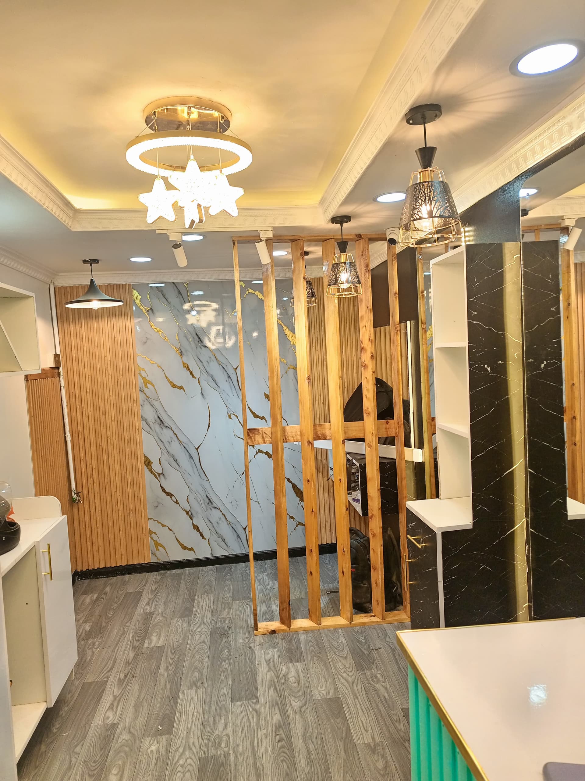 Tyrese Barbershop - View 14