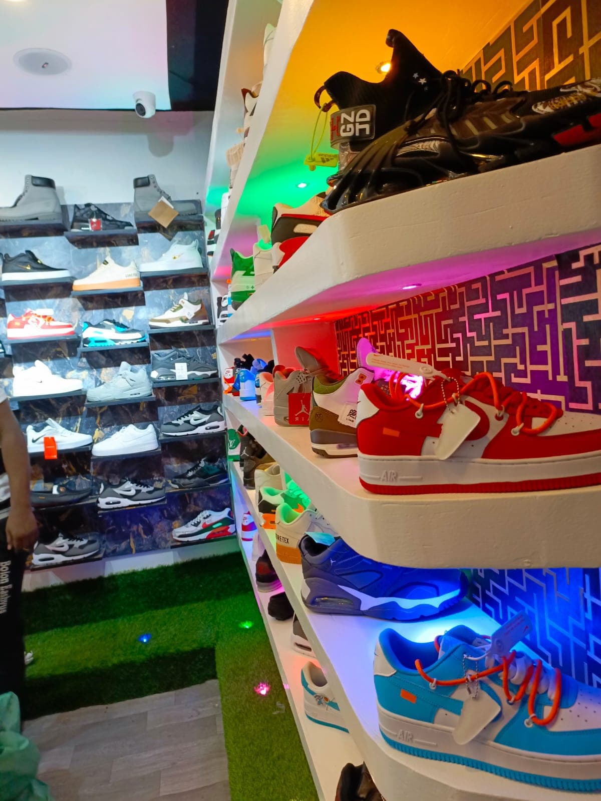 Wepu Shoes Pipeline - View 6