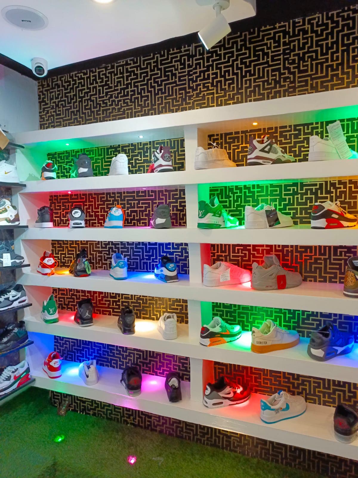 Wepu Shoes Pipeline - View 7